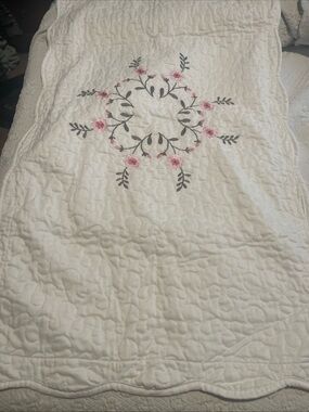 White Quilted Floral Embroidered White Large Pillow Sham (1)- Floral Embroidered